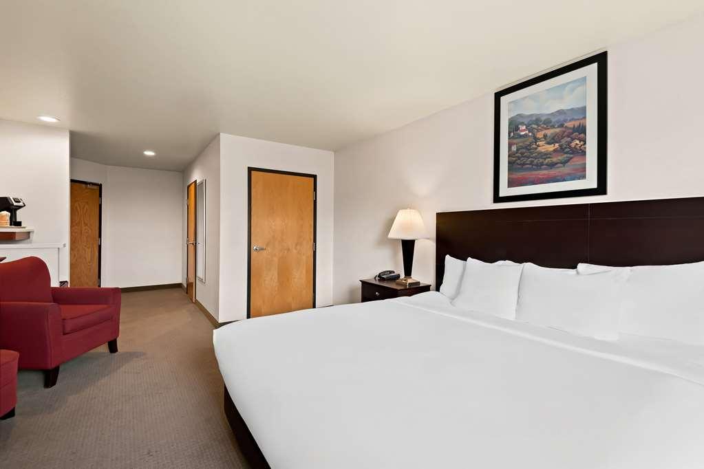 Comfort Inn & Suites Creswell Room photo